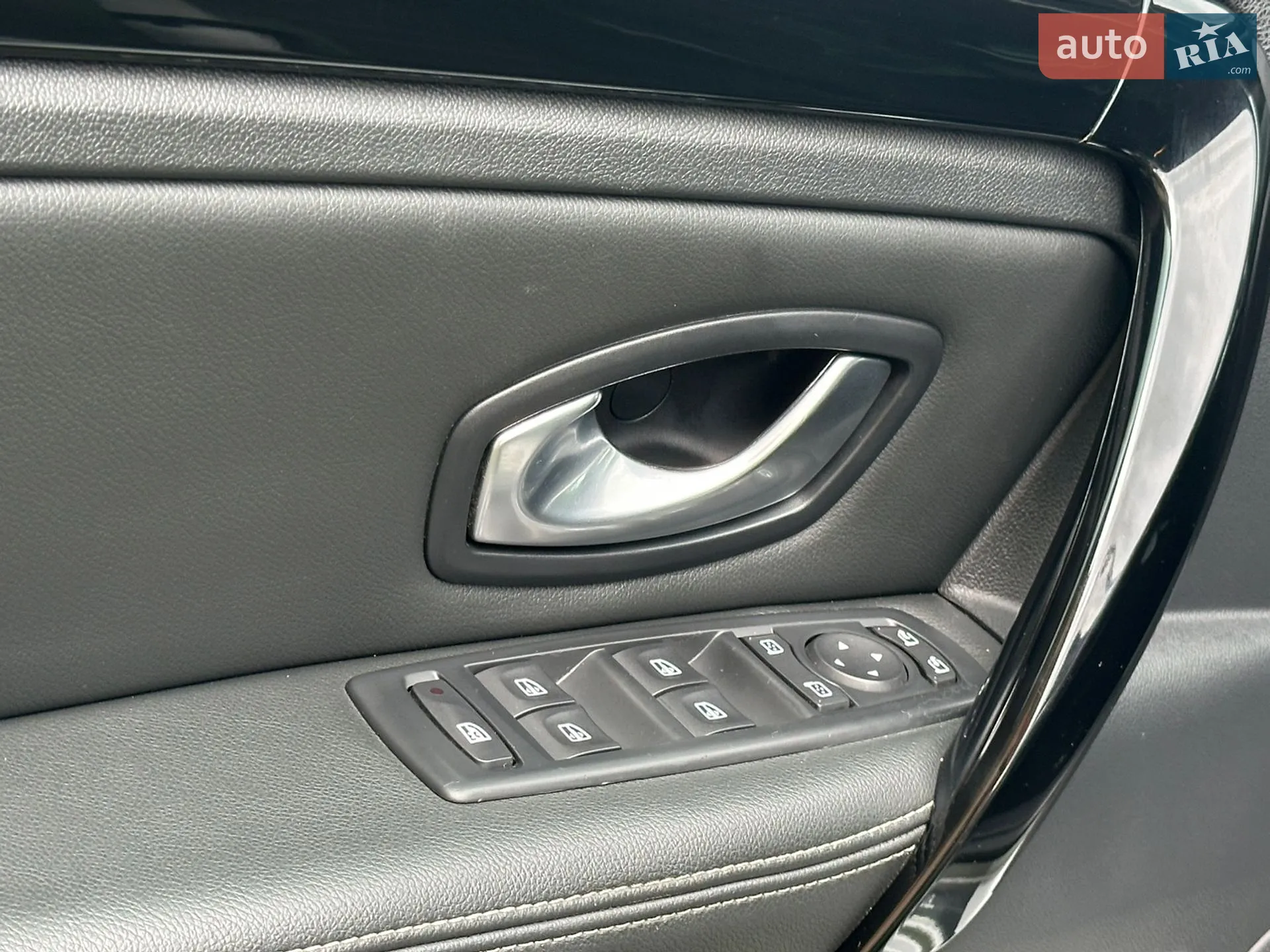 2011 Renault Laguna - мініатюра 40