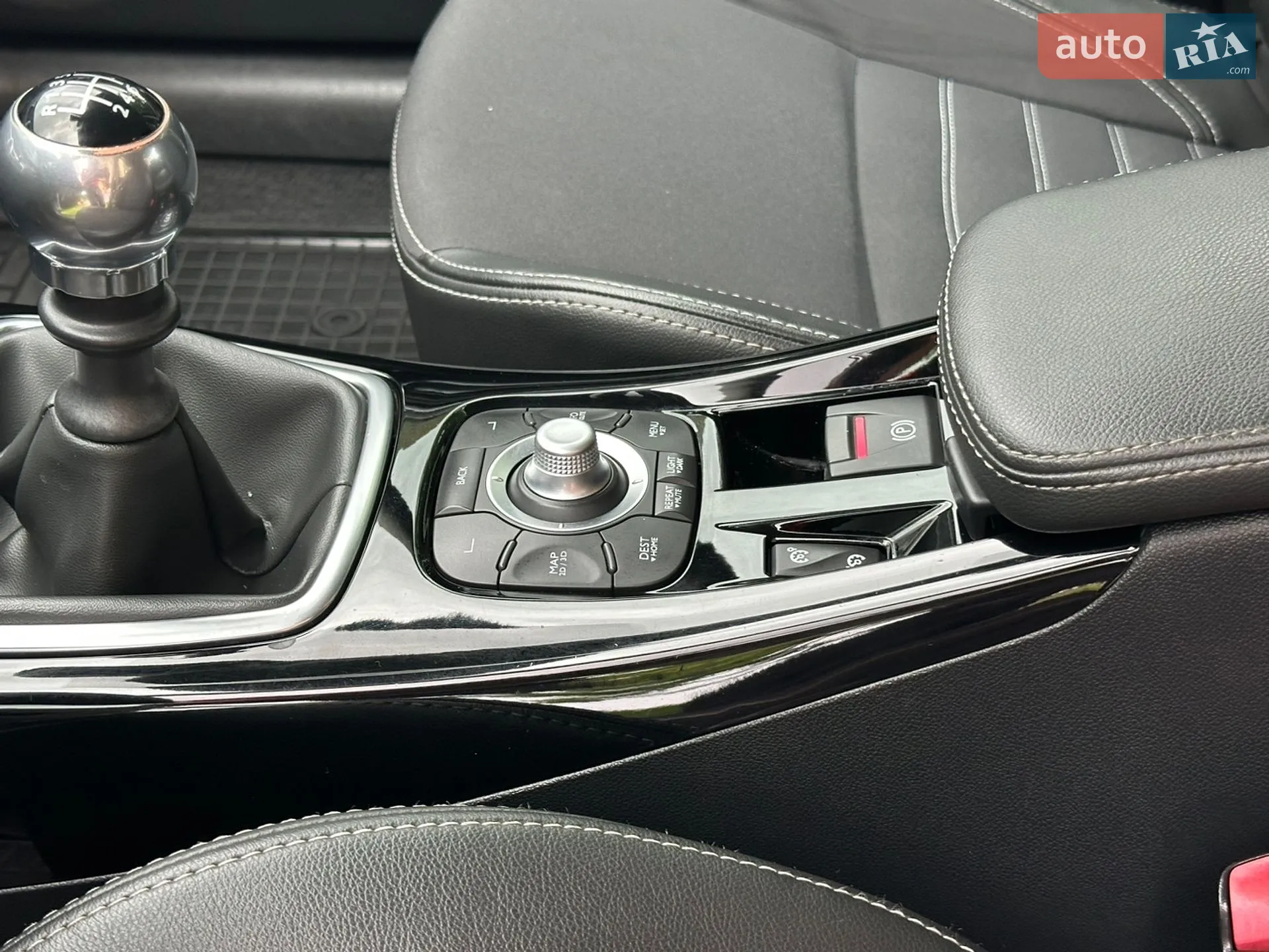 2011 Renault Laguna - мініатюра 45