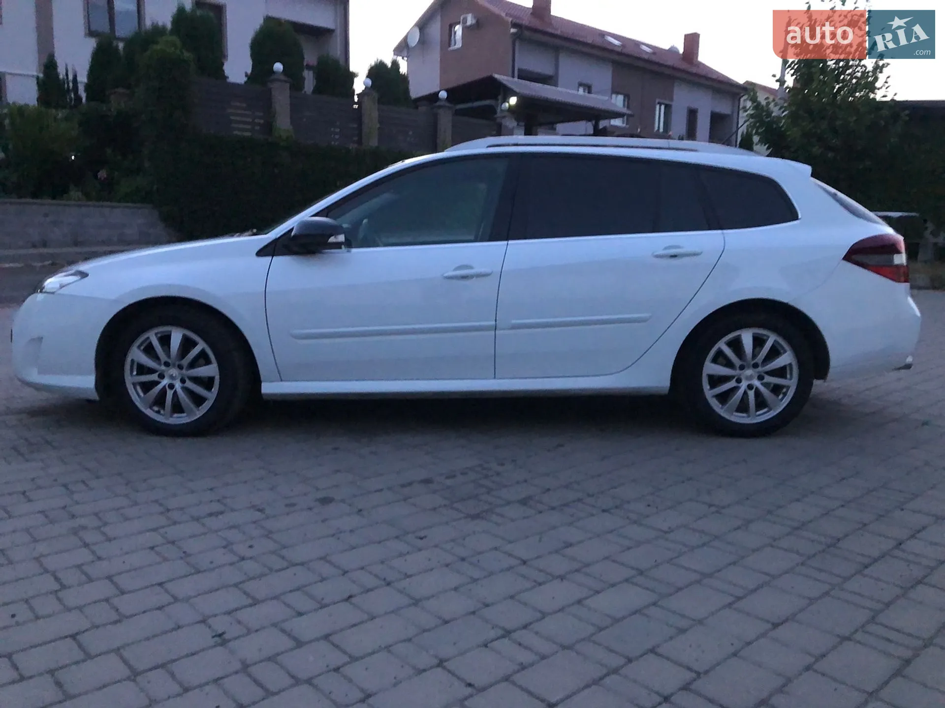 2010 Renault Laguna - мініатюра 9