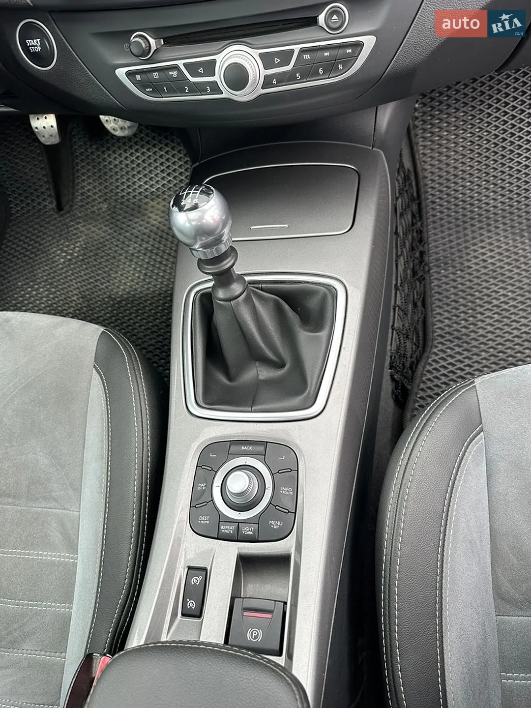 2011 Renault Laguna - мініатюра 17
