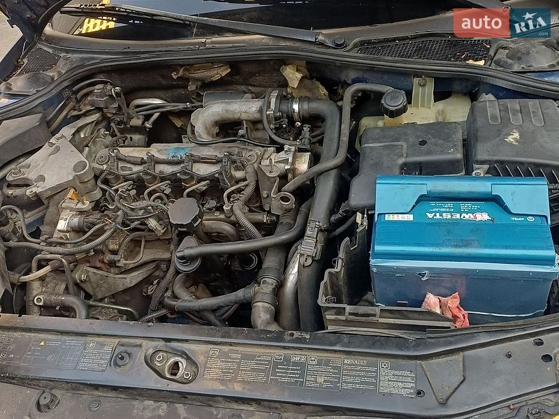 Лифтбек Renault Laguna 2003 в Киеве