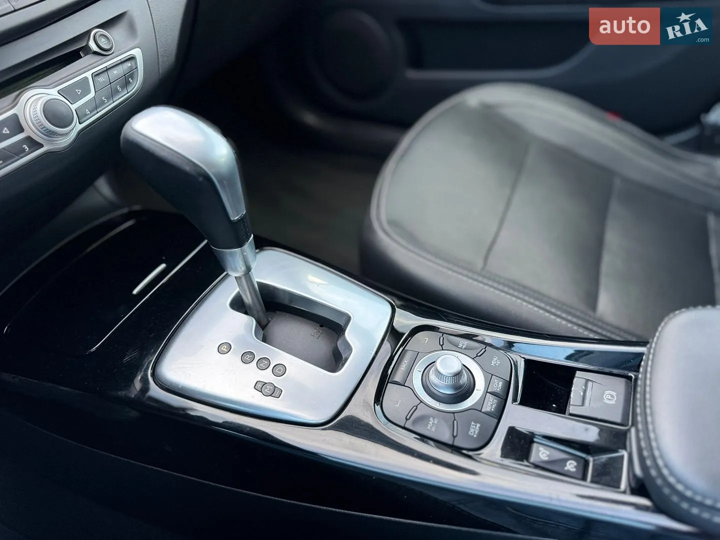 2011 Renault Laguna - мініатюра 33