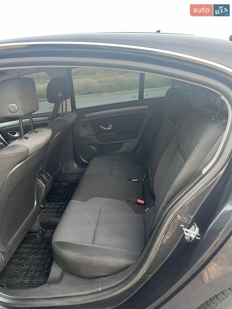 2010 Renault Laguna - мініатюра 10