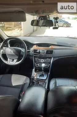 Седан Renault Latitude 2010 в Киеве