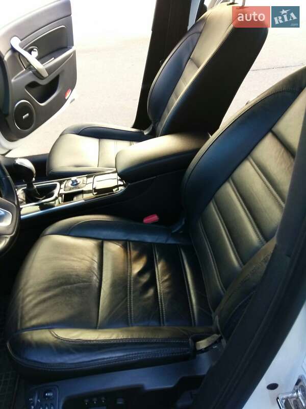 Седан Renault Latitude 2014 в Ровно