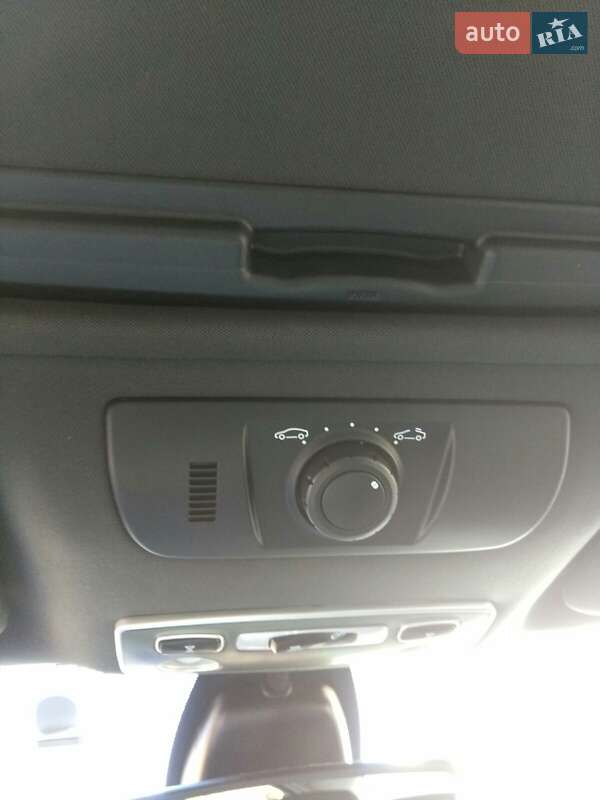 Седан Renault Latitude 2014 в Ровно