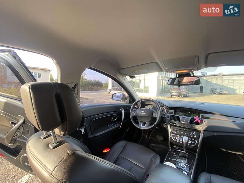 Седан Renault Latitude 2015 в Житомире
