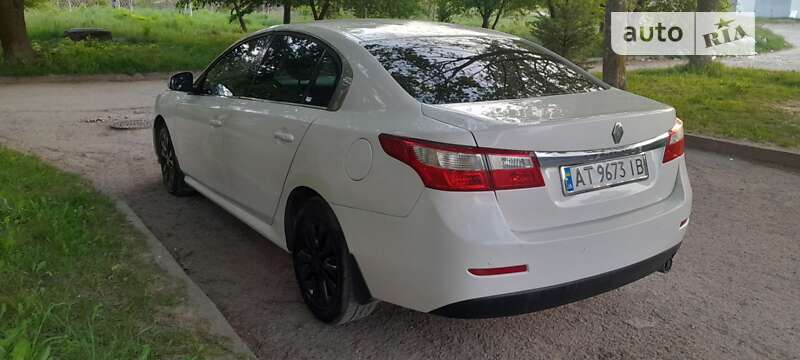 Седан Renault Latitude 2012 в Богородчанах