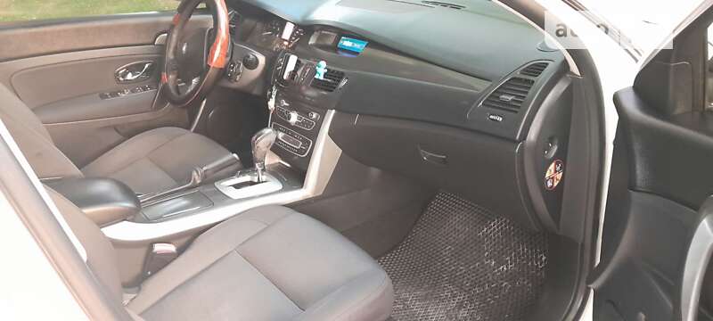 Седан Renault Latitude 2012 в Богородчанах