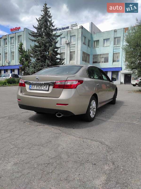 Седан Renault Latitude 2012 в Хмельницком