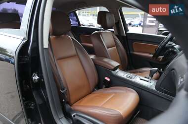 Седан Renault Latitude 2012 в 