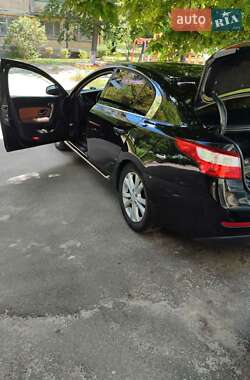 Седан Renault Latitude 2012 в 