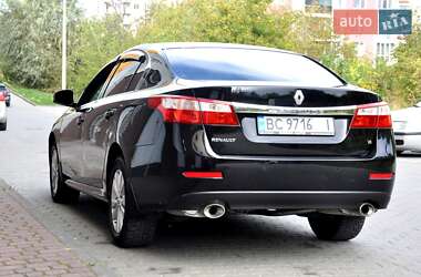 Седан Renault Latitude 2010 в 