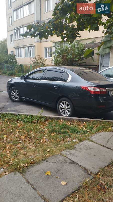 Седан Renault Latitude 2011 в Киеве