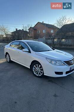 Седан Renault Latitude 2011 в Полтаві