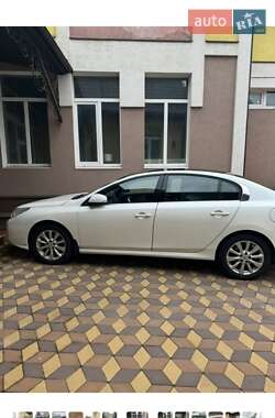 Седан Renault Latitude 2011 в Полтаві