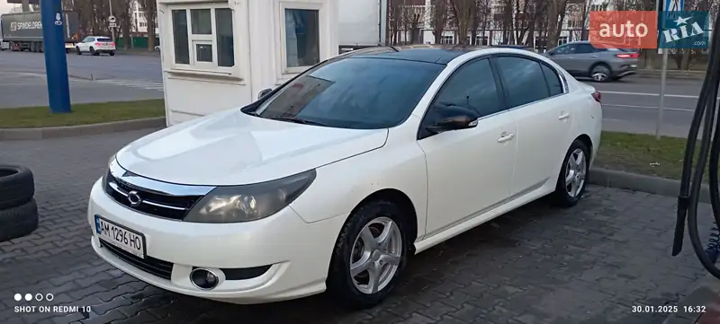 Renault Latitude 2010