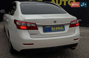 Седан Renault Latitude 2011 в 