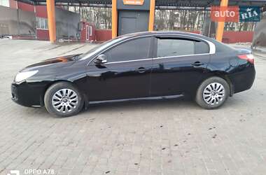 Седан Renault Latitude 2011 в 