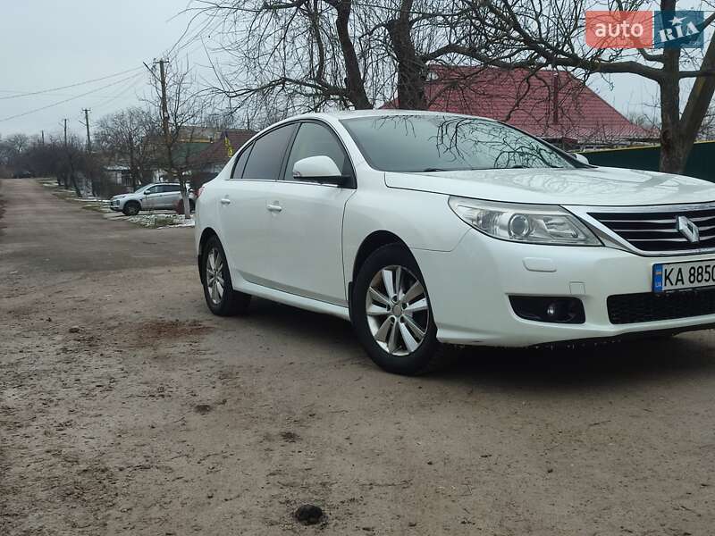 Renault Latitude 2012