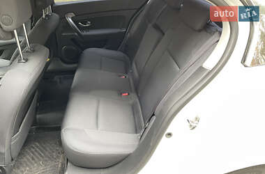 Седан Renault Latitude 2011 в 