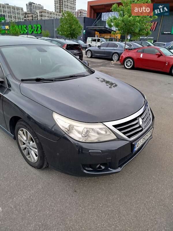 Седан Renault Latitude 2012 в Киеве