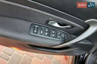 Седан Renault Latitude 2011 в 
