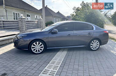 Седан Renault Latitude 2011 в Черновцах