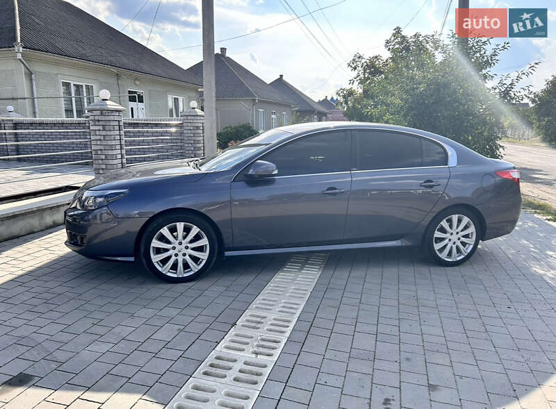Renault Latitude 2011