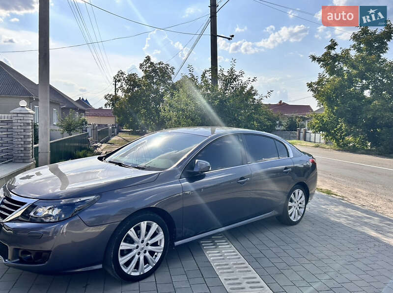 Седан Renault Latitude 2011 в Черновцах