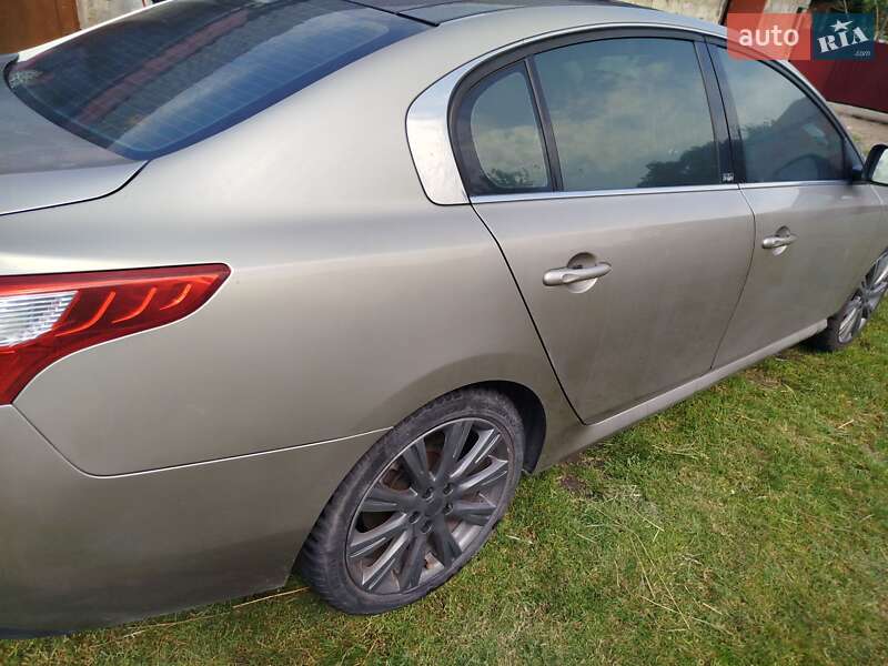 Седан Renault Latitude 2011 в Львове