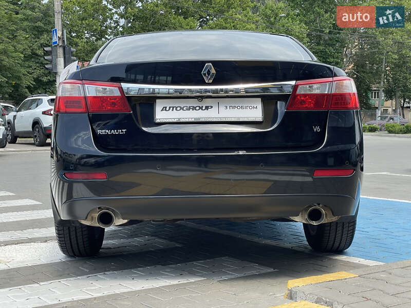 Седан Renault Latitude 2011 в Одессе