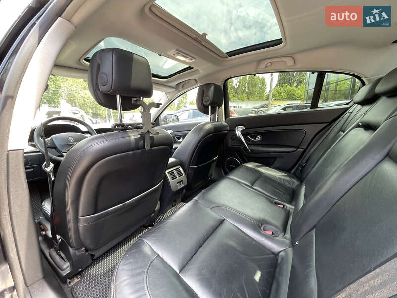 Седан Renault Latitude 2011 в Одессе