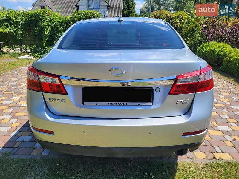 Седан Renault Latitude 2014 в Киеве
