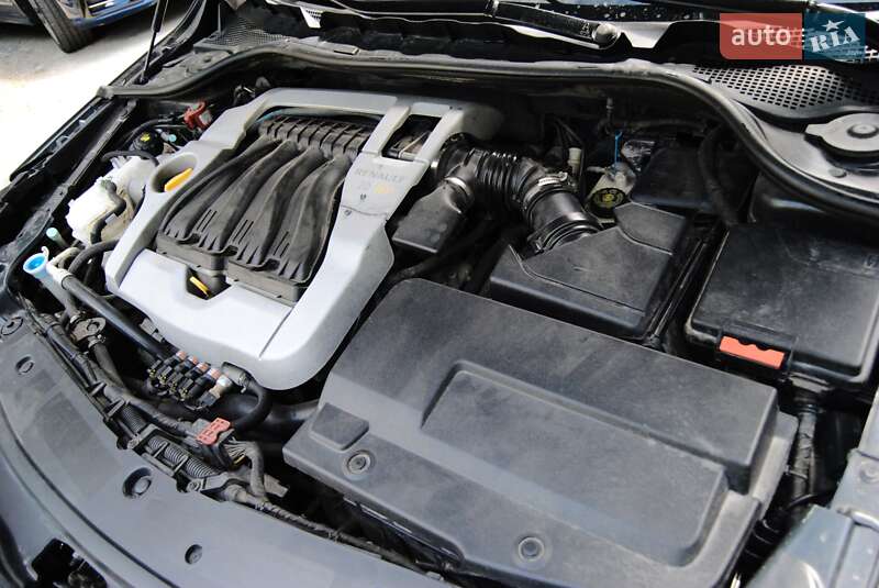 Седан Renault Latitude 2012 в Хмельницком