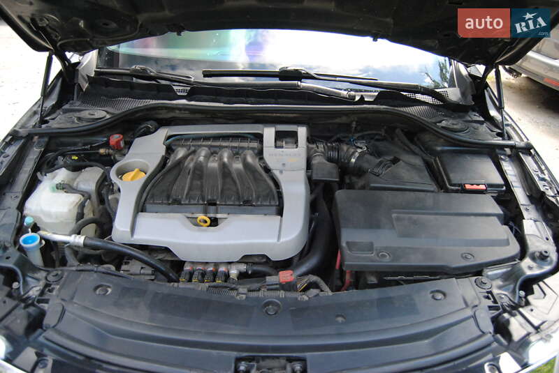 Седан Renault Latitude 2012 в Хмельницком