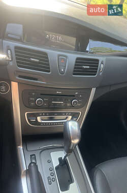 Седан Renault Latitude 2018 в 