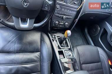 Седан Renault Latitude 2011 в 