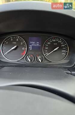 Седан Renault Latitude 2012 в 