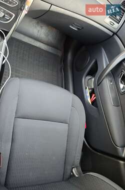 Седан Renault Latitude 2012 в 