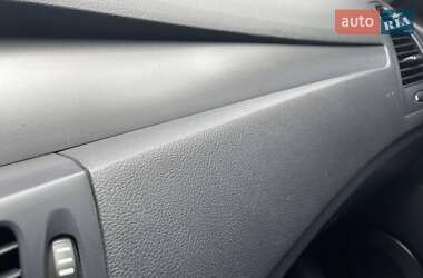 Седан Renault Latitude 2011 в 