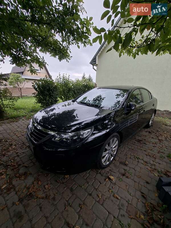 Седан Renault Latitude 2010 в Ровно