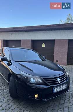 Седан Renault Latitude 2011 в 