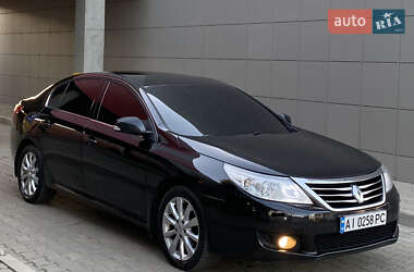 Седан Renault Latitude 2012 в 