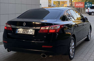 Седан Renault Latitude 2012 в 