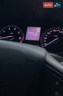 Седан Renault Latitude 2012 в 