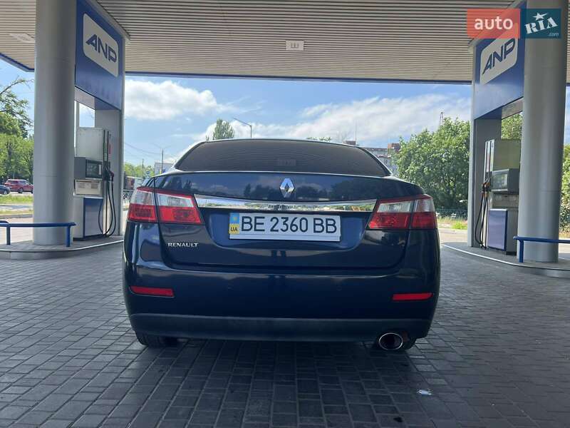 Седан Renault Latitude 2011 в Николаеве