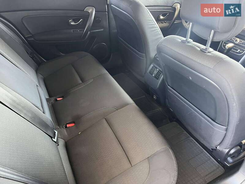 Седан Renault Latitude 2011 в Николаеве