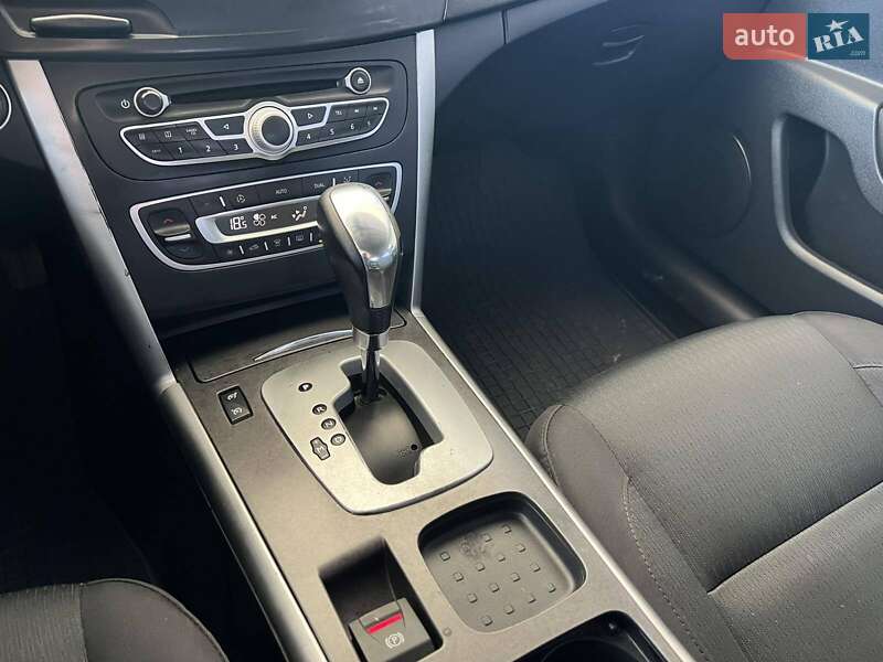 Седан Renault Latitude 2011 в Николаеве