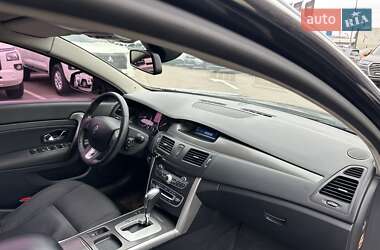 Седан Renault Latitude 2012 в 